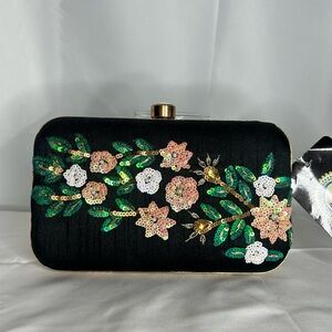 🤑SOLD🤑 NWT Anakaant Black Floral Embellished Clutch
